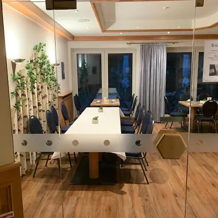 Luther Birke Hotel